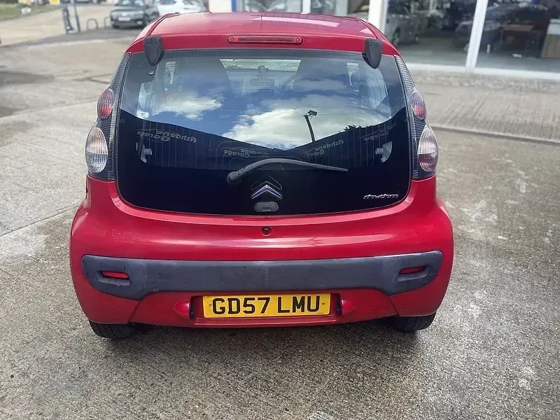 Used Citroën C1 67 HP (49 kW) 2008 Red Hatchback