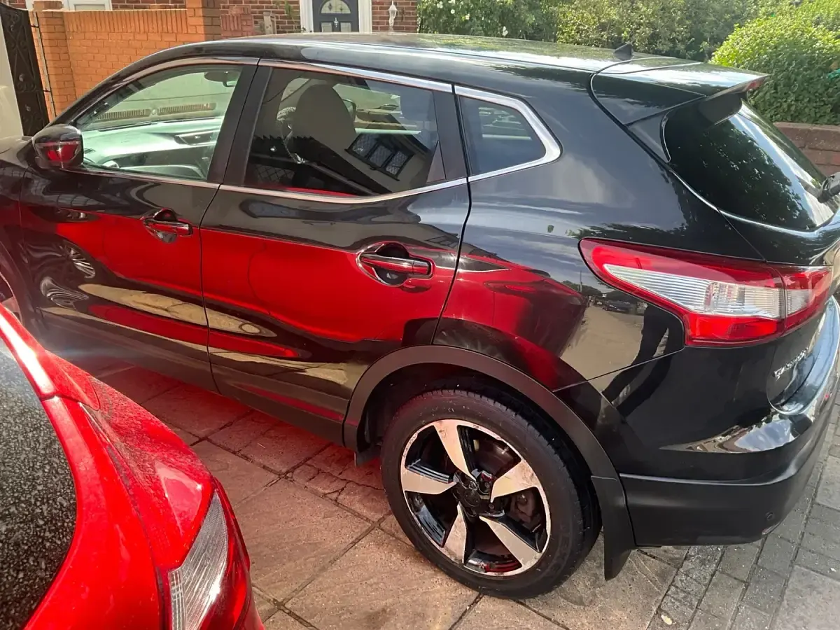 Used Nissan Qashqai N-TEC 115 HP (84 kW) 2015 Black SUV