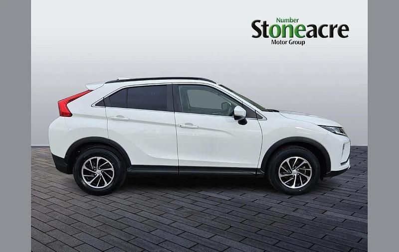 Used Mitsubishi Eclipse Cross 161 HP (118 kW) 2020 White SUV