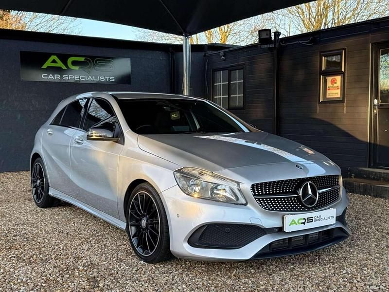 Używany Mercedes A200 AMG line 2017 Srebrny Hatchback