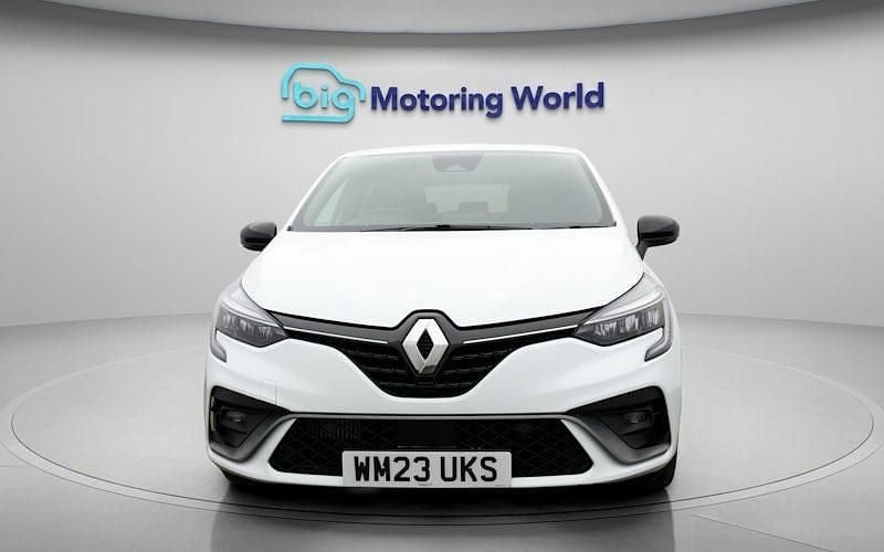 Used Renault Clio V RS Line 90 HP (66 kW) 2023 White Hatchback