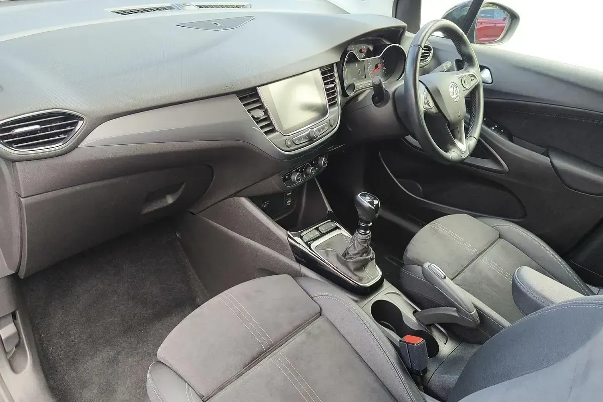 Used Vauxhall Crossland Ultimate 110 HP (80 kW) 2022 Blue SUV