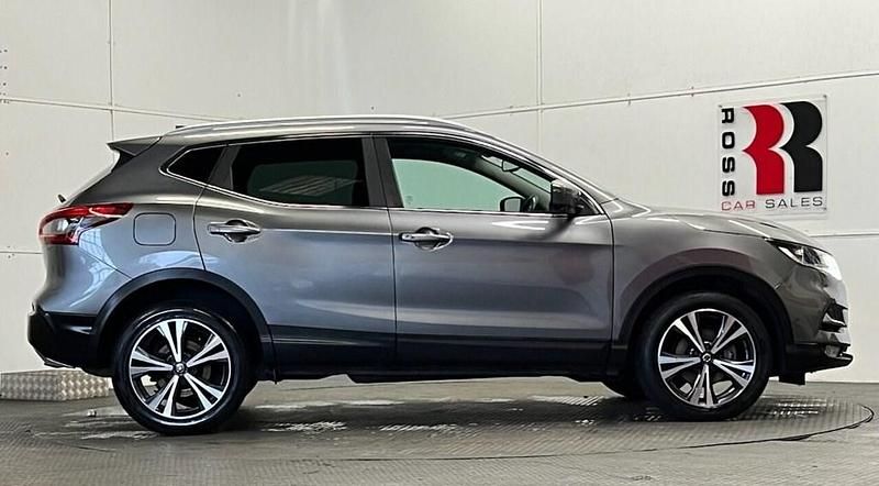 Used Nissan Qashqai N-Connecta 140 HP (102 kW) 2019 Grey SUV