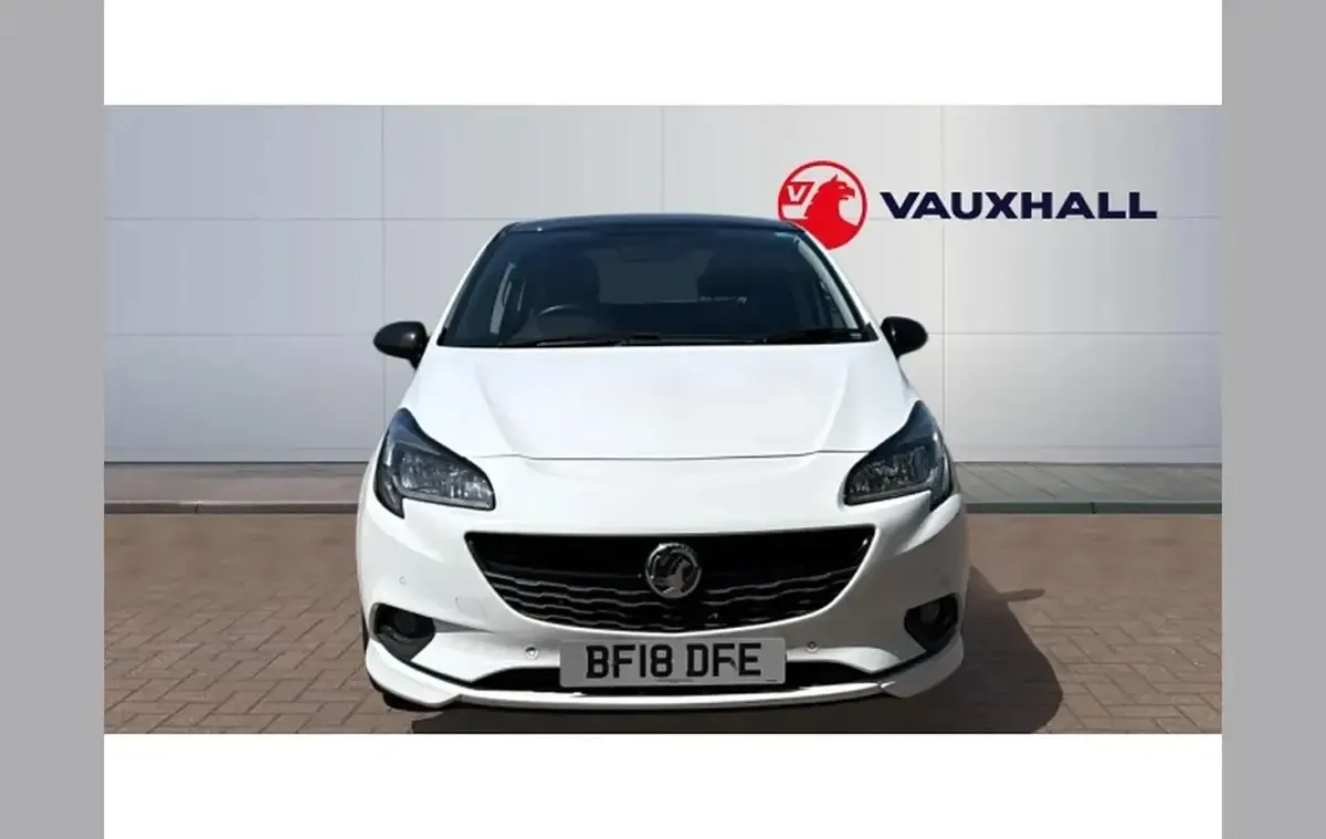 Used Vauxhall Corsa Edition 90 HP (66 kW) 2018 White Hatchback