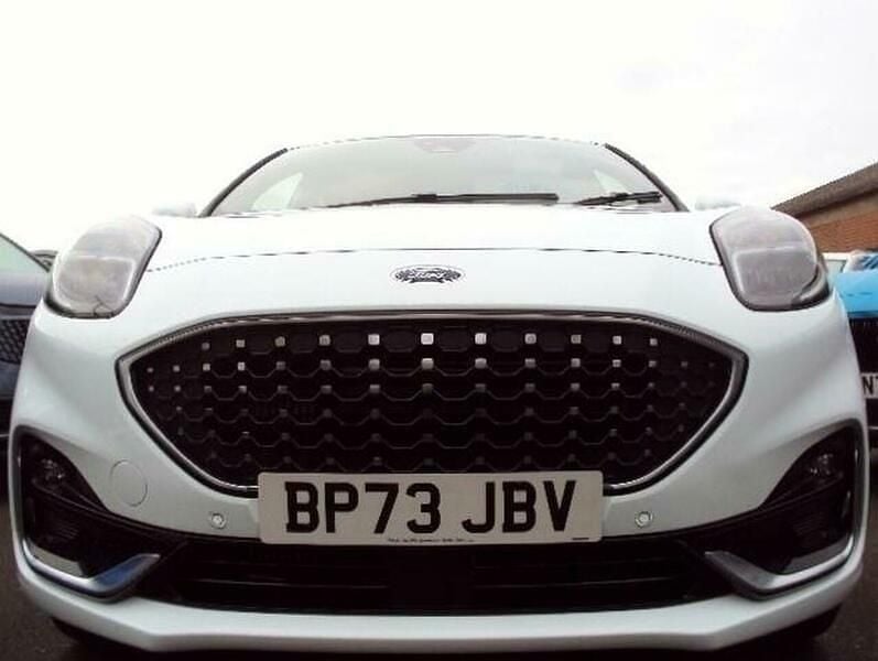 Frozen white Used 2023 Ford Puma ST-Line Hatchback | £22,500 (A bit pricey) - Image 1/4