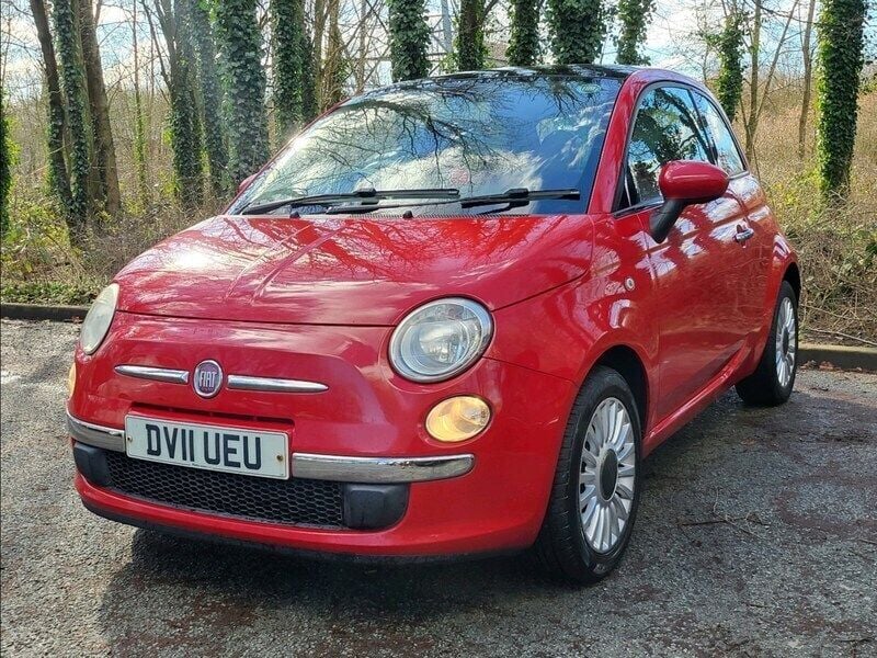 Red Used 2010 Fiat 500 Lounge Hatchback | £2,895 (Fair price) - Image 1/4