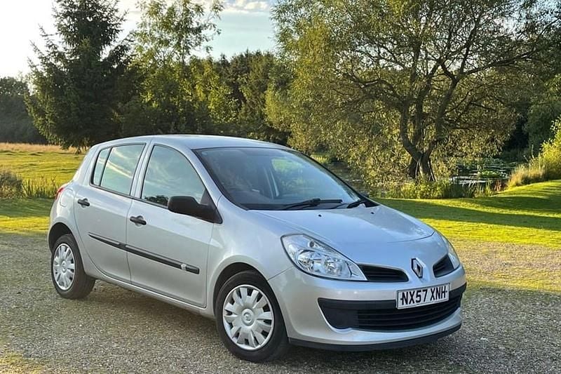 Silver Used 2007 Renault Clio II Expression Hatchback | £995 (Fair price) - Image 1/1