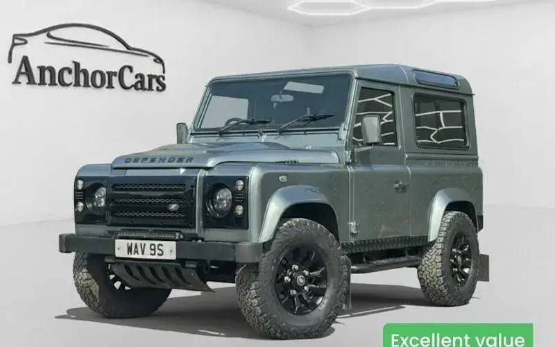 Used Land Rover Defender 124 HP (91 kW) 2015