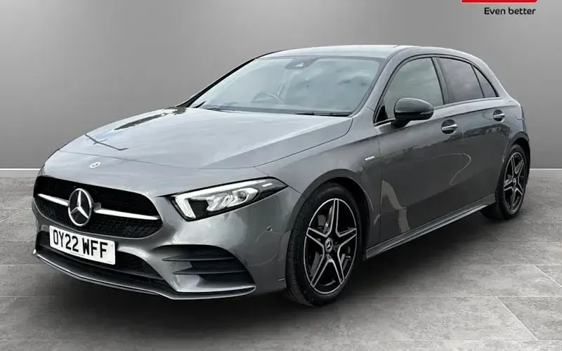 Begagnad Mercedes A200 Executive 163 HK (119 kW) 2022 Halvkombi