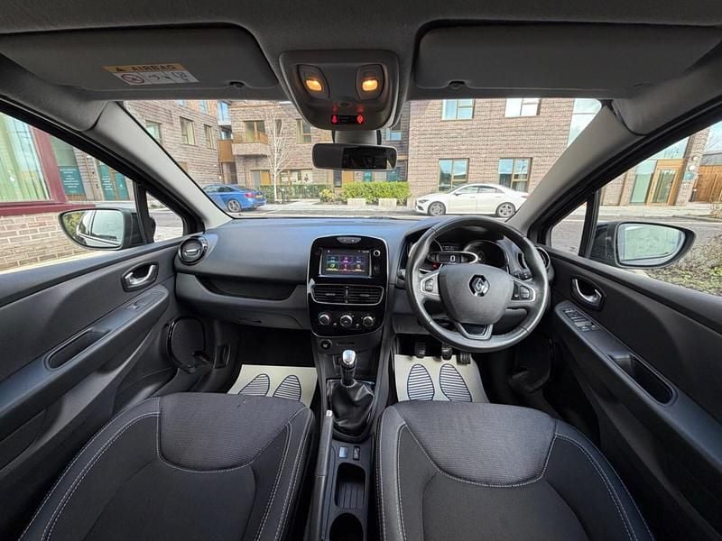 Used Renault Clio IV Dynamique 2017 Black Hatchback