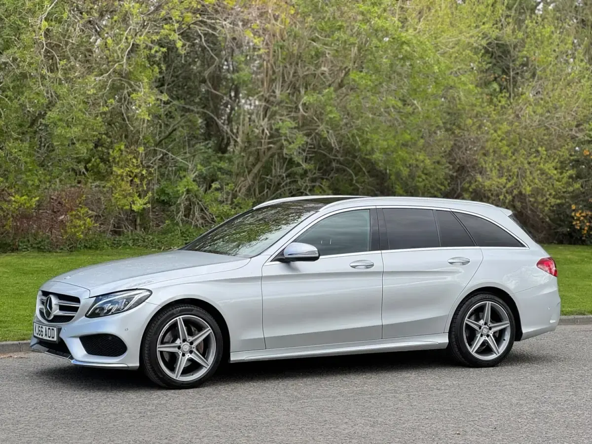 Second-hand Mercedes C220 AMG Line Premium Plus 170 CP (125 kW) 2017 Argintiu Break