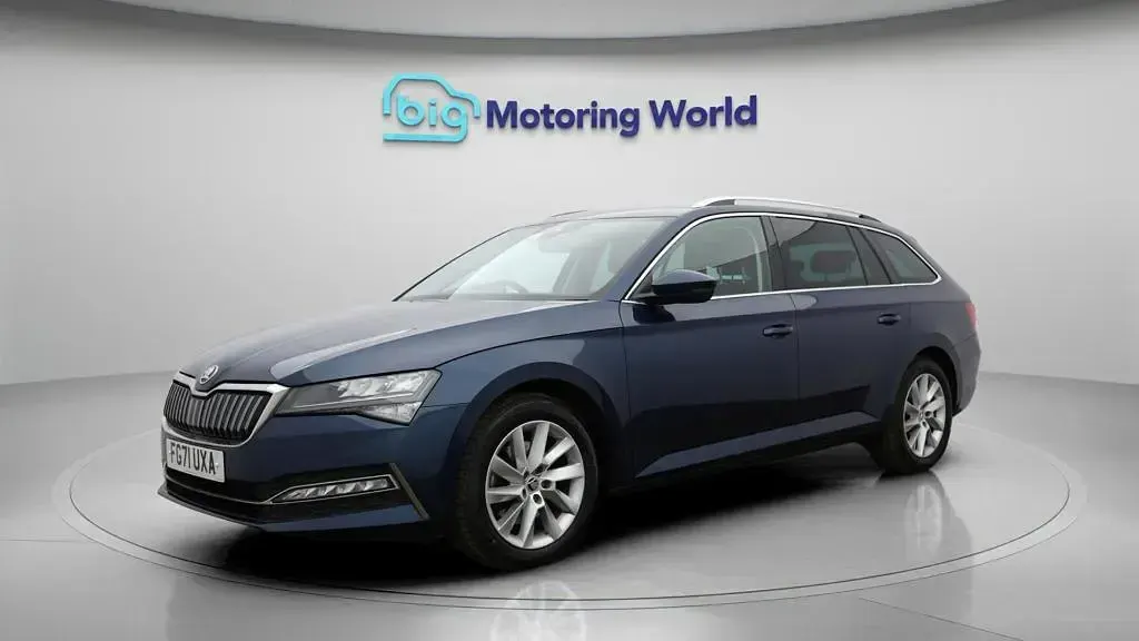 Used Skoda Superb Dynamic 218 HP (160 kW) 2022 Blue Estate