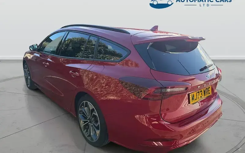 Used Ford Focus ST-Line X 155 HP (114 kW) 2023 Red Estate