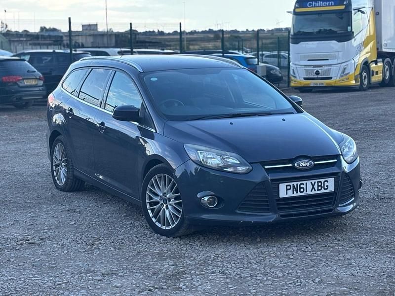 Blue Used 2011 Ford Focus Zetec Estate | £1,150 (Fair price) - Image 1/4