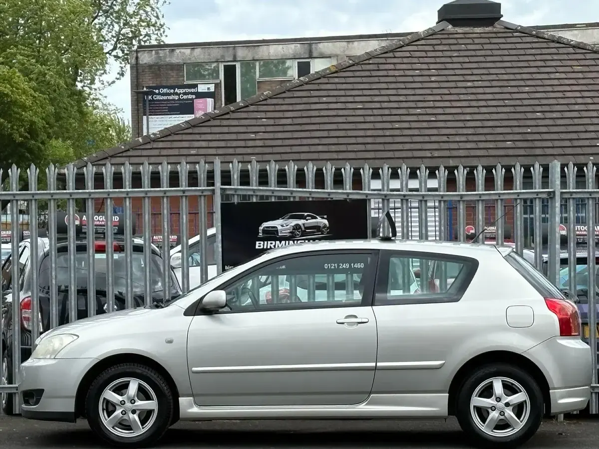 Used Toyota Corolla 2006 Silver Hatchback