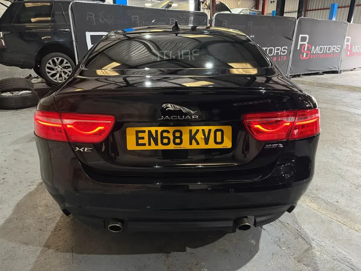 Used Jaguar XE R-Sport 250 HP (183 kW) 2019 Black Sedan