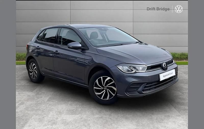 Used VW Polo Life 80 HP (58 kW) 2024 Grey Hatchback