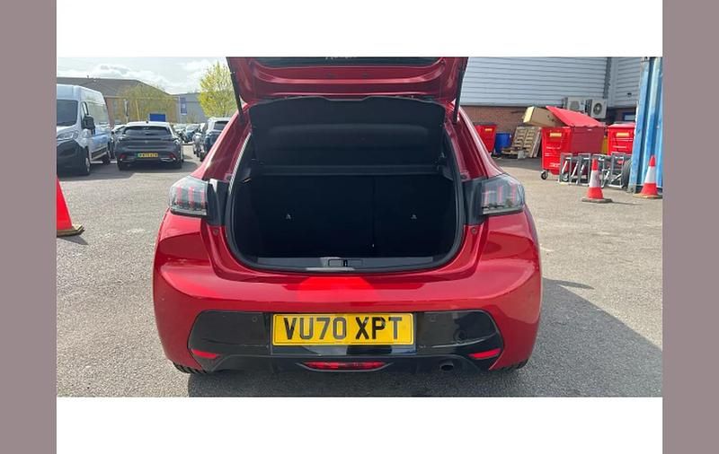 Used Peugeot 208 Allure Premium 101 HP (74 kW) 2020 Red Hatchback