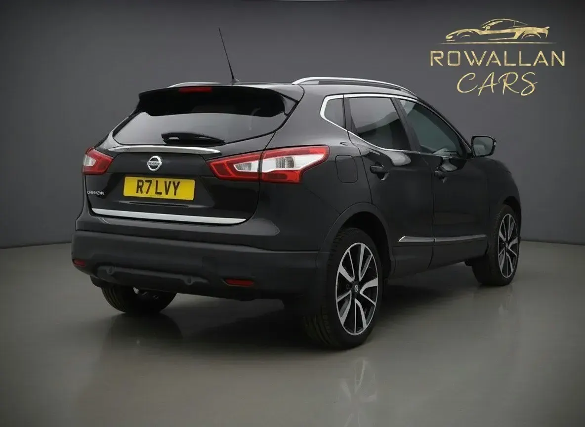 Used Nissan Qashqai Tekna 130 HP (95 kW) 2015 Black SUV