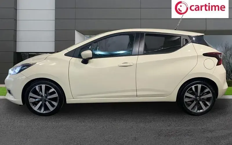 Used Nissan Micra Tekna 92 HP (67 kW) 2022 White Hatchback