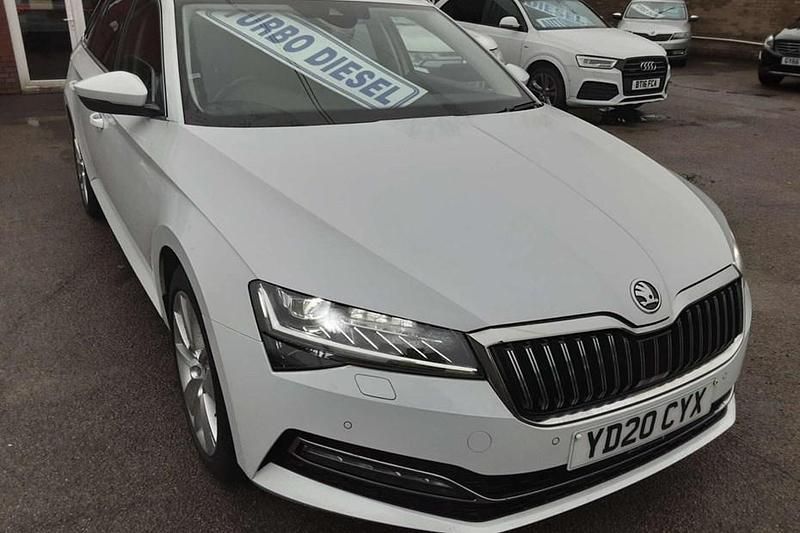 Used Skoda Superb SE L 150 HP (110 kW) 2020 White Estate