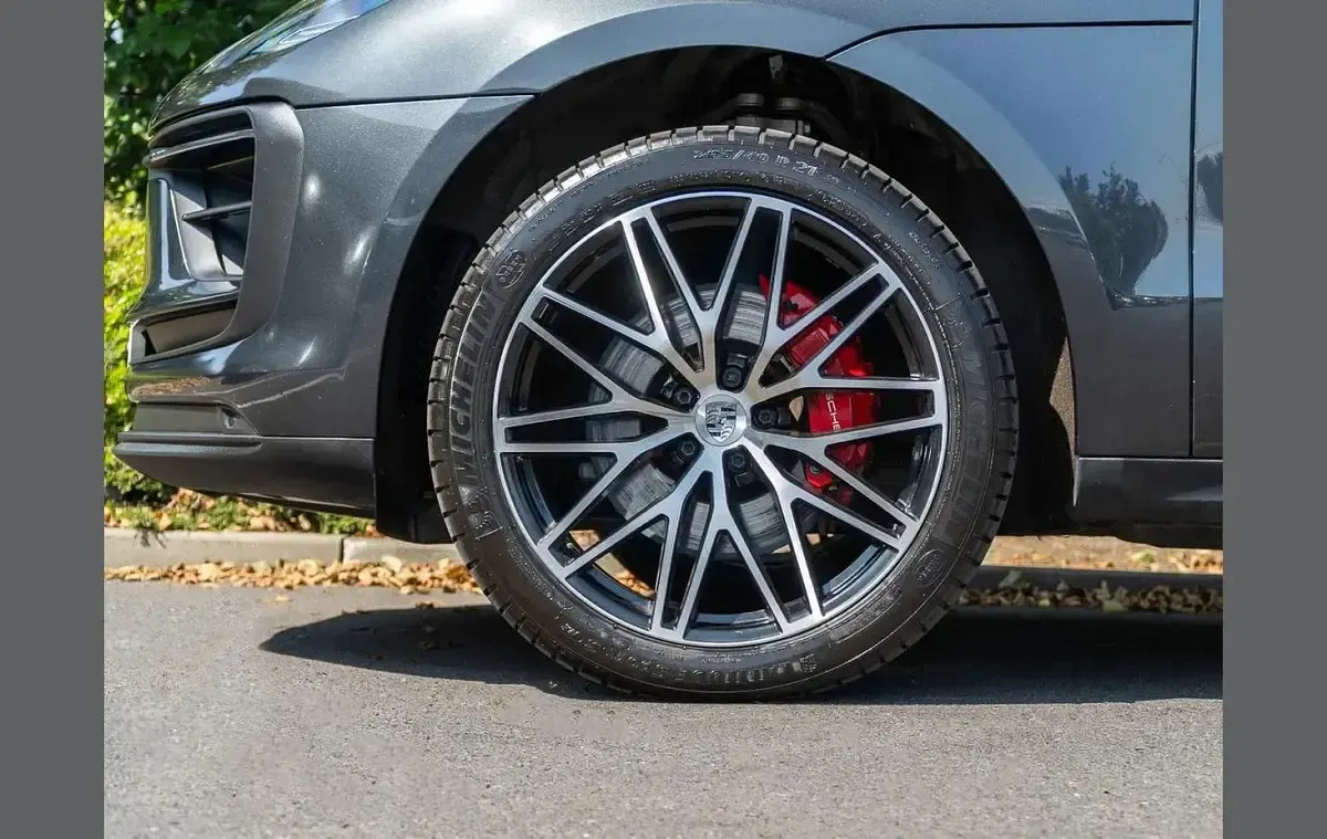 Used Porsche Macan S 374 HP (275 kW) 2023 Grey SUV