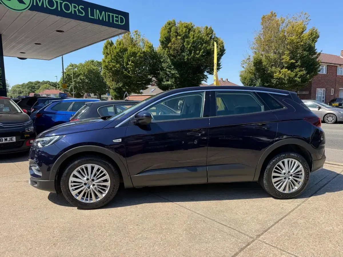 Used Vauxhall Grandland X S 130 HP (95 kW) 2019 Blue SUV