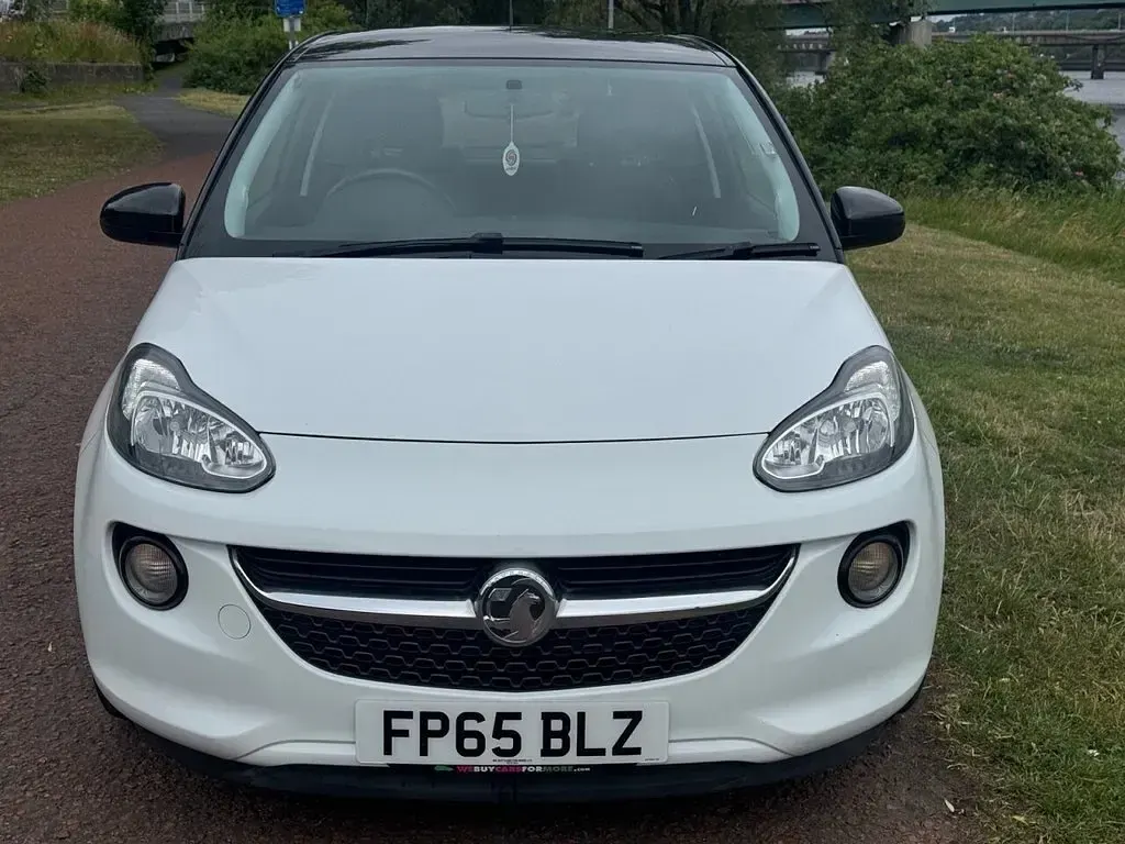 Used Vauxhall Adam Slam 100 HP (73 kW) 2015 White Hatchback