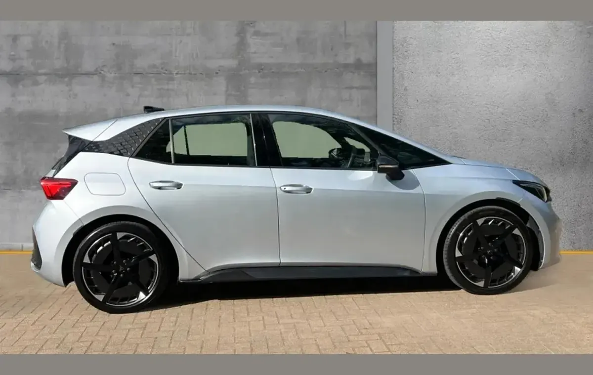 Used Cupra Born e-Boost 169 kW (231 HP) 2025 Silver Hatchback