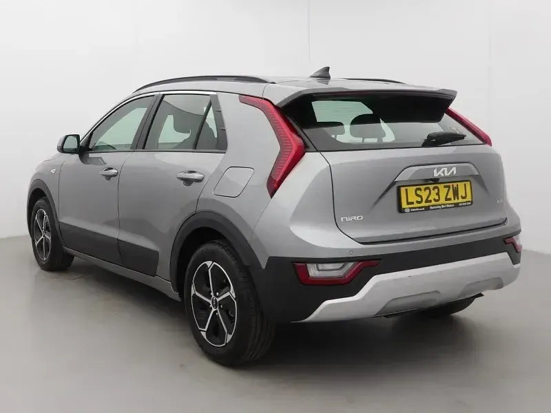 Usado Kia Niro 139 CV (102 kW) 2023 Gris SUV