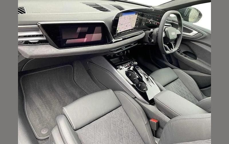 Used Audi A5 Advanced 147 HP (108 kW) 2025 Black Estate