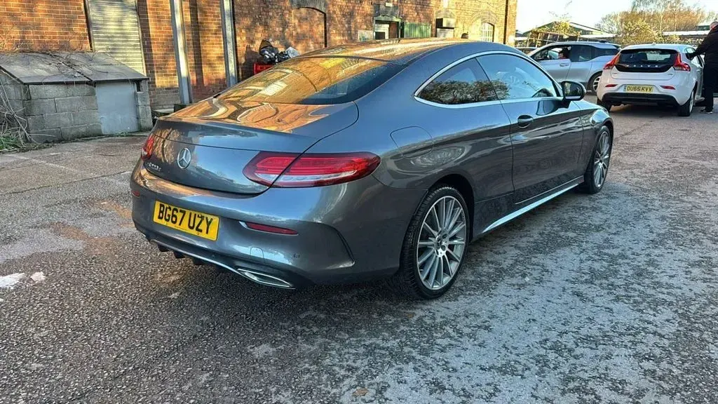 Begagnad Mercedes C220 AMG line 170 HK (125 kW) 2017 Grå Sportkupé