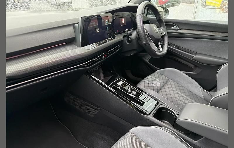 Used VW Golf VIII Black Edition 147 HP (108 kW) 2024 White Hatchback