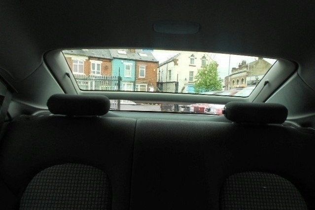 Image 3/4