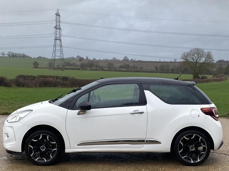 Used DS Automobiles DS3 82 HP (60 kW) 2015 White Hatchback