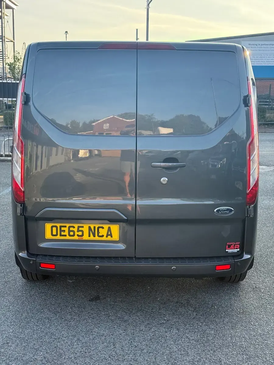 Used Ford Transit Custom Limited 155 HP (114 kW) 2015 Grey Van