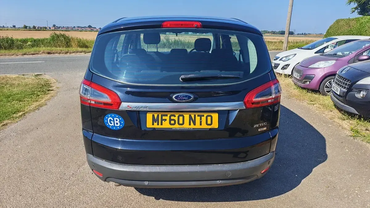 Used Ford S-MAX Zetec 140 HP (102 kW) 2010 Black MPV
