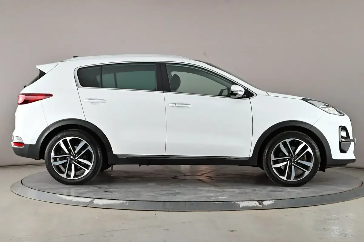 Used Kia Sportage Plus 134 HP (98 kW) 2019 White SUV