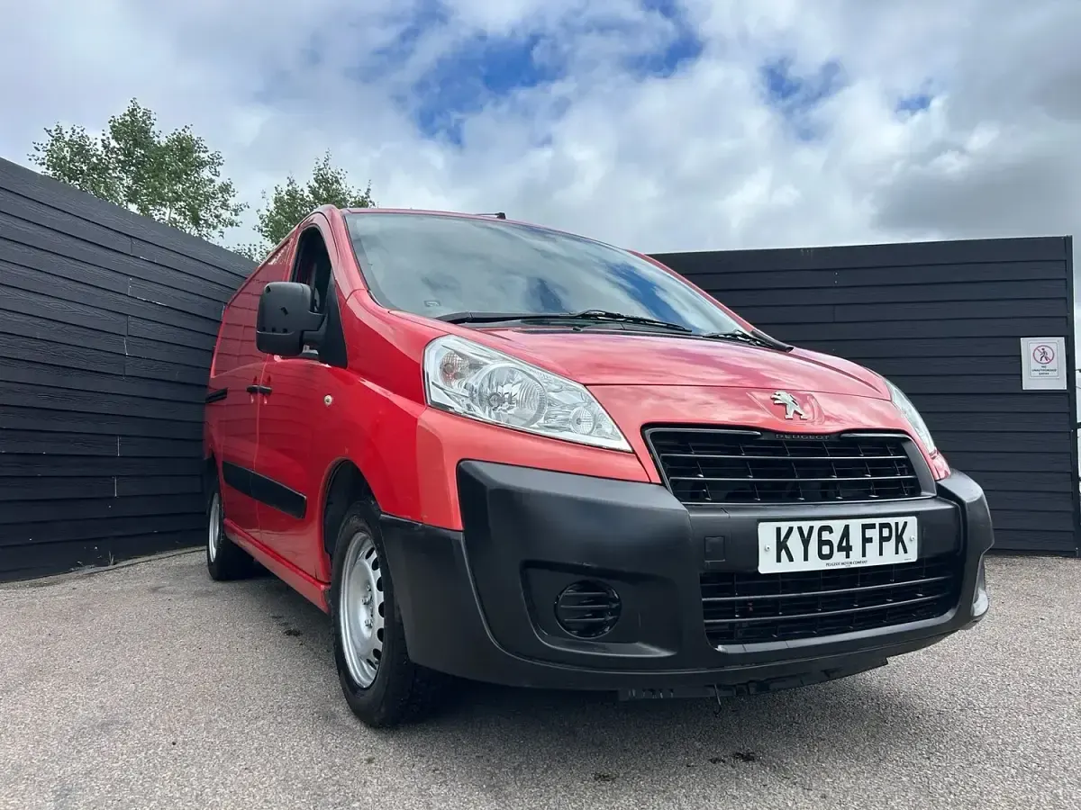 Used Peugeot Expert 2014 Red Van