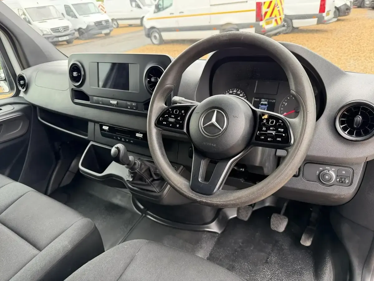 Used Mercedes Sprinter 163 HP (119 kW) 2019 White Van