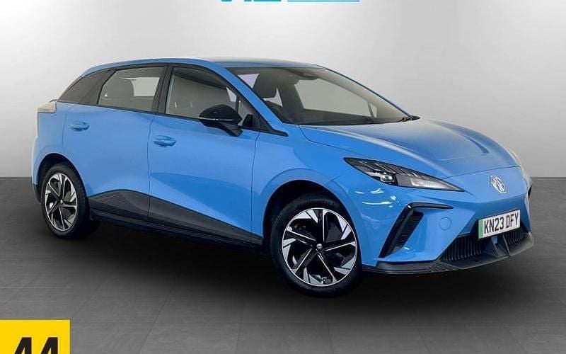 Used 2024 MG MG4 EV SE Hatchback | £12,895 (Good price) - Image 1/3