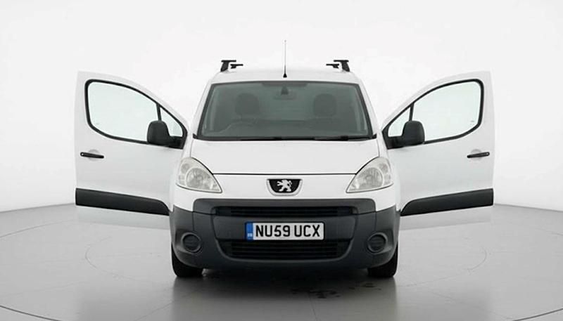 Used Peugeot Partner S 2009 White MPV
