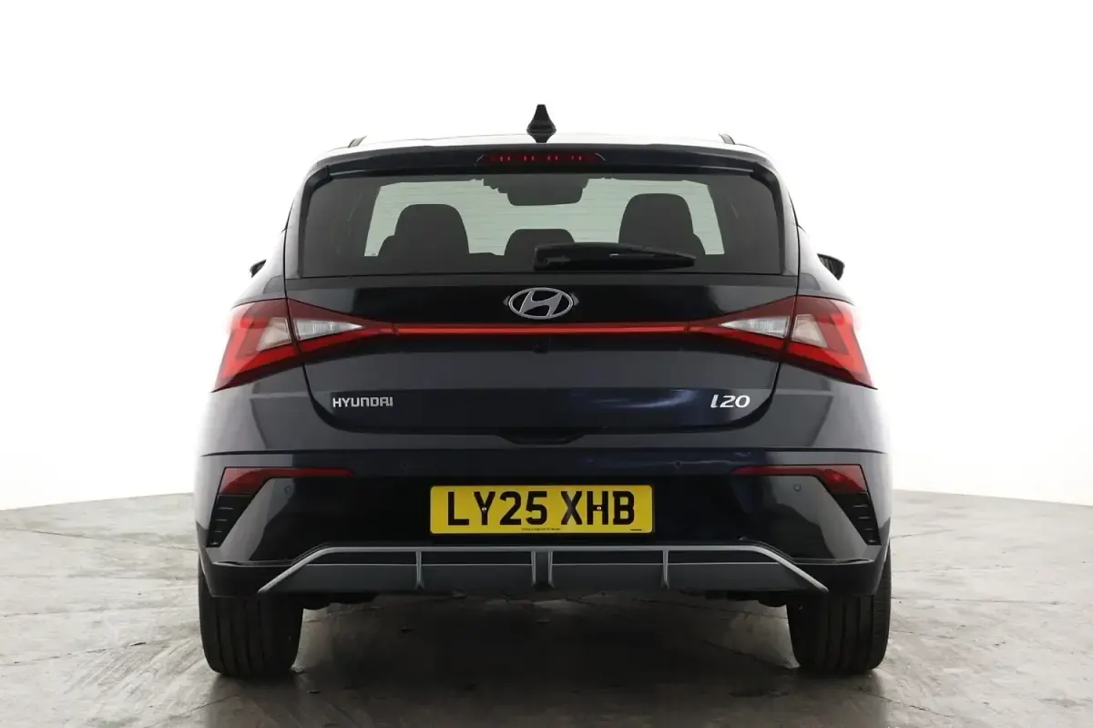 Used Hyundai i20 Premium 90 HP (66 kW) 2025 Grey Hatchback