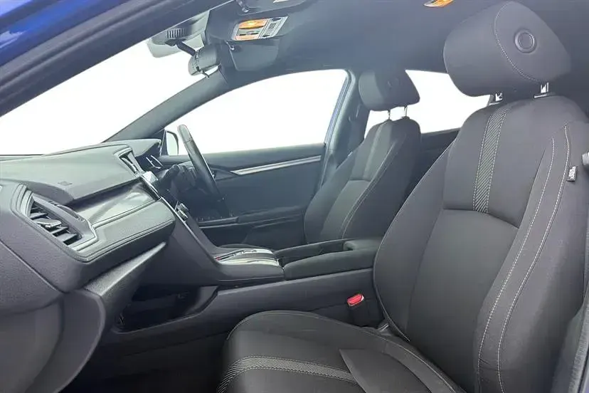 Käytetty Honda Civic SR 120 HP (88 kW) 2018 Sininen Viistoperä