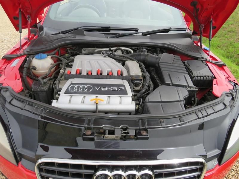 Used Audi TT 251 HP (184 kW) 2007 Red Cabriolet