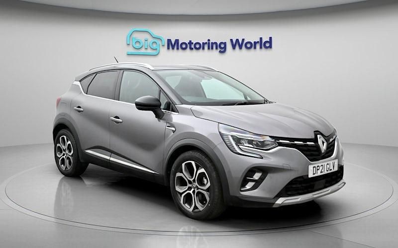 Begagnad Renault Captur Version S 140 HK (102 kW) 2021 Grå SUV