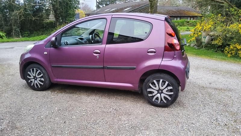 Used Peugeot 107 Active 68 HP (50 kW) 2012 Purple Hatchback