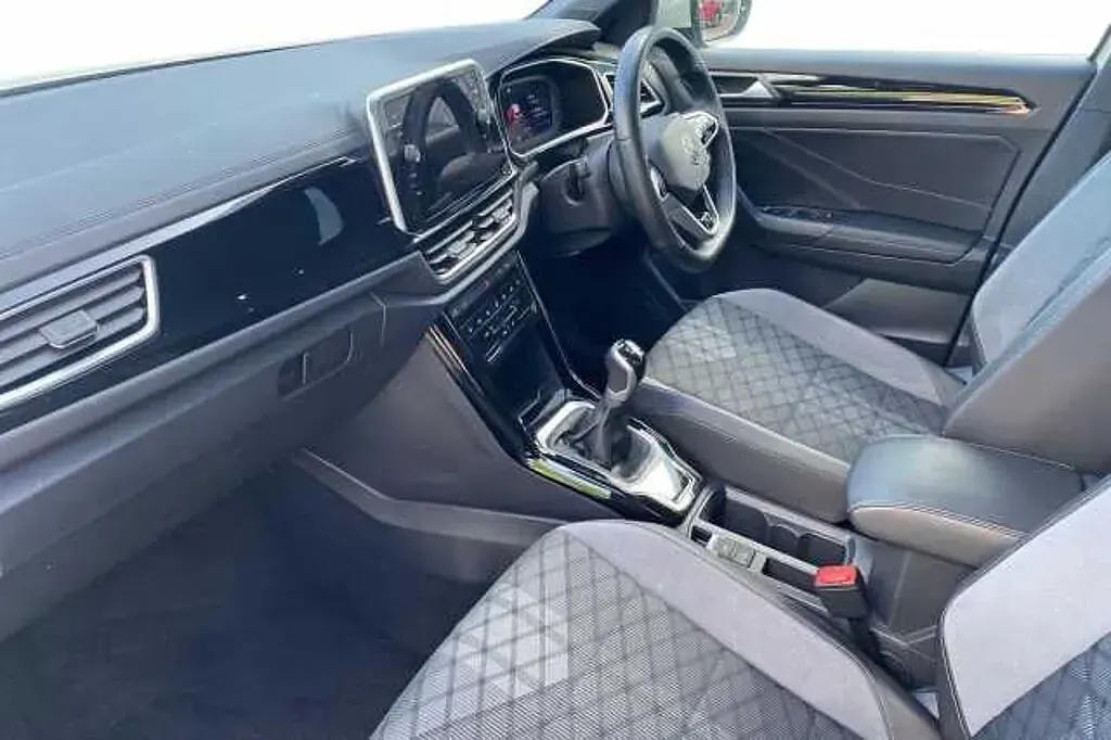 Used VW T-Roc R-line 150 HP (110 kW) 2023 Ascot grey SUV