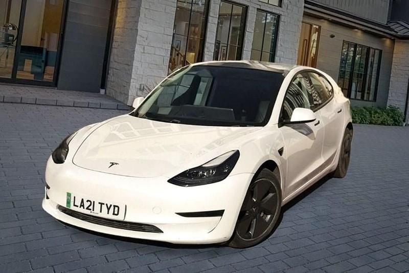 Used 2021 Tesla Model 3 Standard Range Plus Sedan | £17,995 (Good price) - Image 1/1