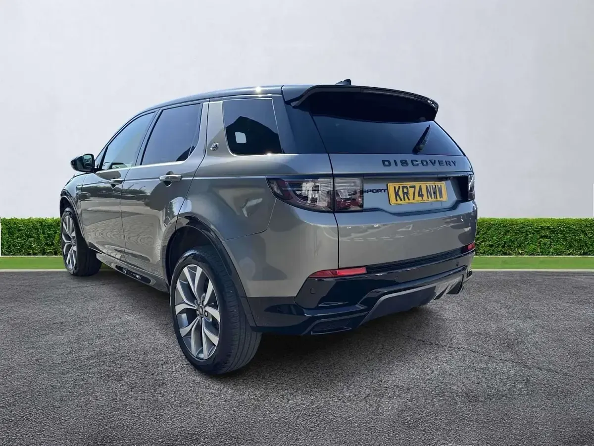 Used Land Rover Discovery 5 HSE Dynamic 204 HP (150 kW) 2024 Silver SUV